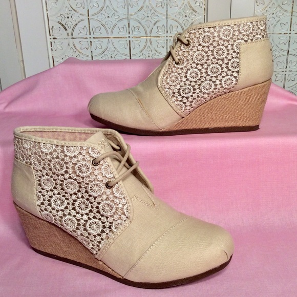bobs wedge booties
